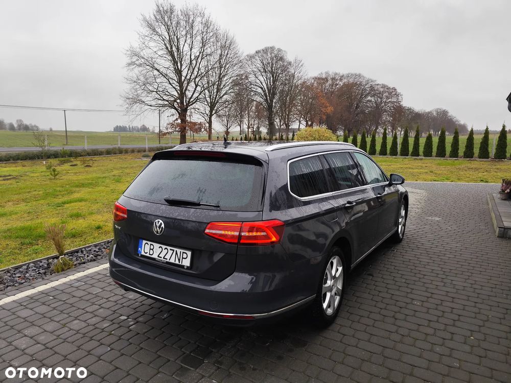 Volkswagen Passat - 2