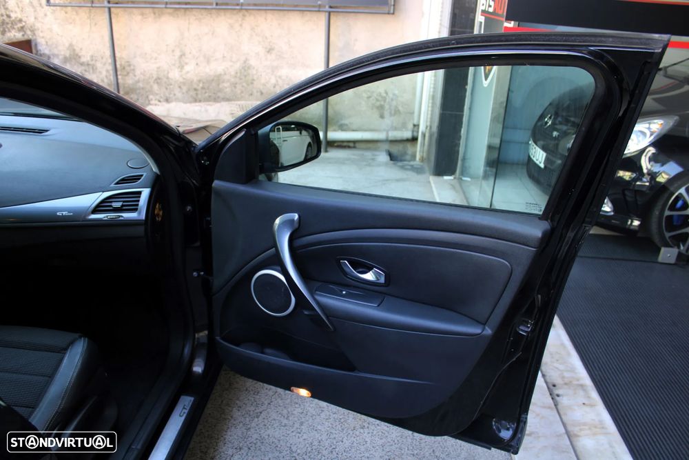 Renault Mégane Sport Tourer 1.5 dCi GT Line - 27