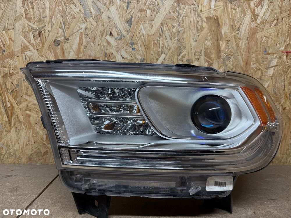 LAMPA LEWA PRZÓD PRZEDNIA SOCZEWKA LED DODGE DURANGO 68299137AB - 1