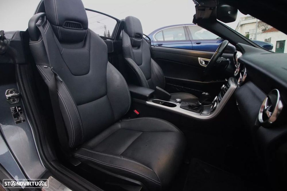 Mercedes-Benz SLK 200 (BlueEFFICIENCY) 7G-TRONIC - 22