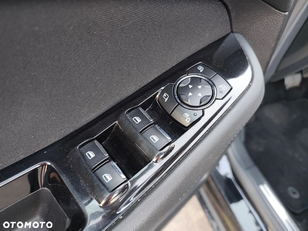 Ford S-Max 2.0 TDCi Titanium PowerShift - 31