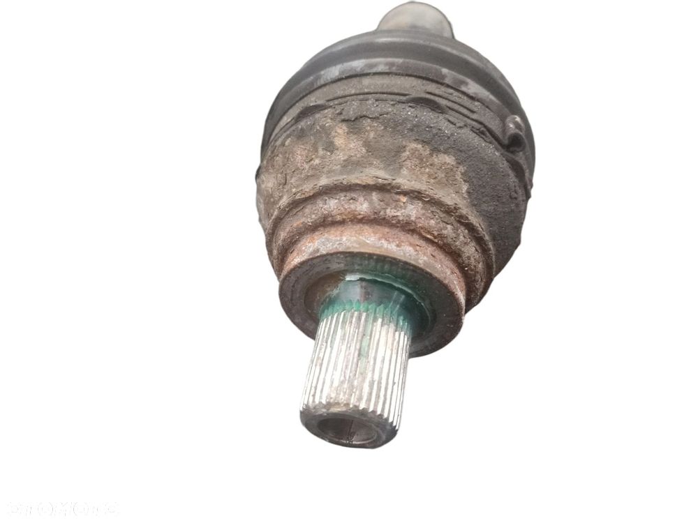 PÓŁOŚ PRAWY PRZÓD VOLKSWAGEN PASSAT B8 (2014-2019) 1.6 TDI 120KM 3Q0407272BR - 2