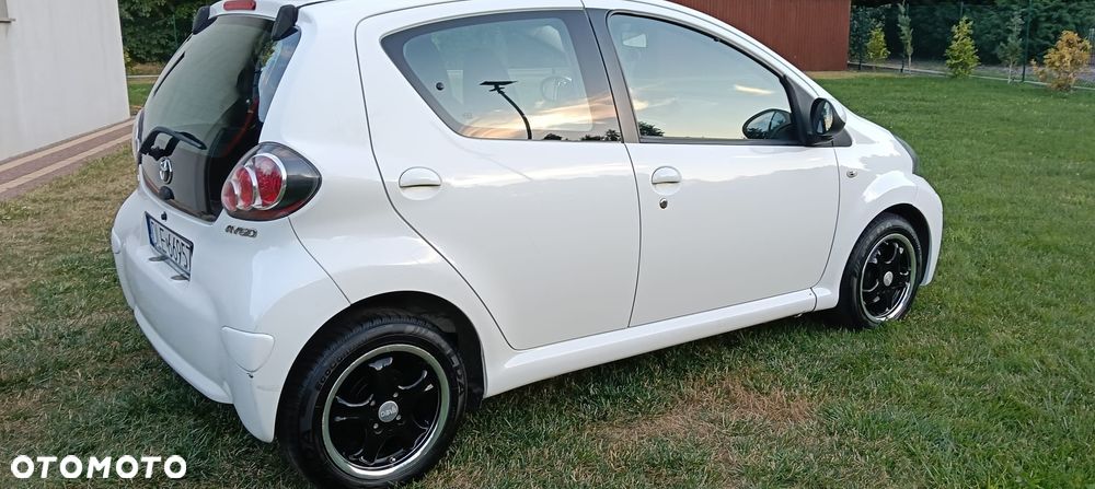 Toyota Aygo x-cite - 2