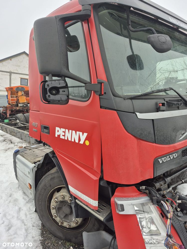 Kabina VOLVO FM/FMX euro6 lekko uszkodzona - 6
