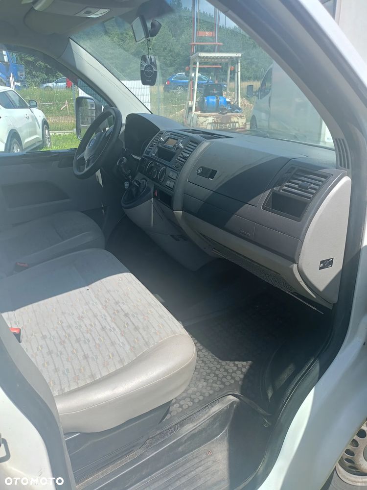 Volkswagen T5 - 13