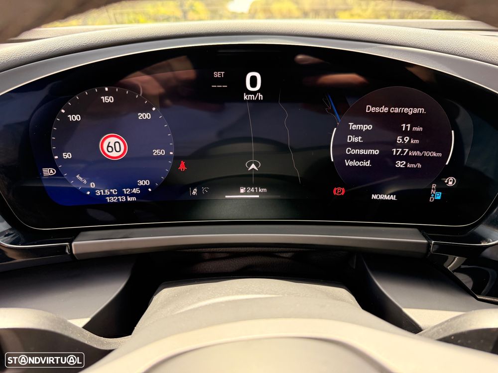 Porsche Macan Electric - 10