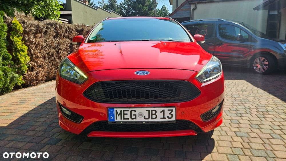 Ford Focus Turnier 1.0 EcoBoost Start-Stopp-System ST-LINE - 9