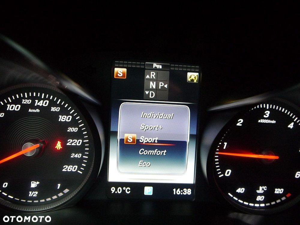 Mercedes-Benz GLC - 39