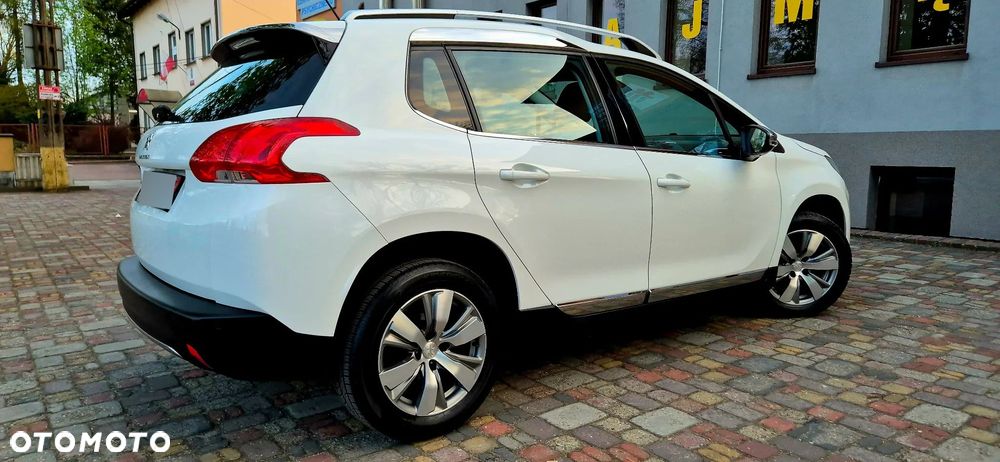 Peugeot 2008 PureTech 110 Stop&Start Allure - 4