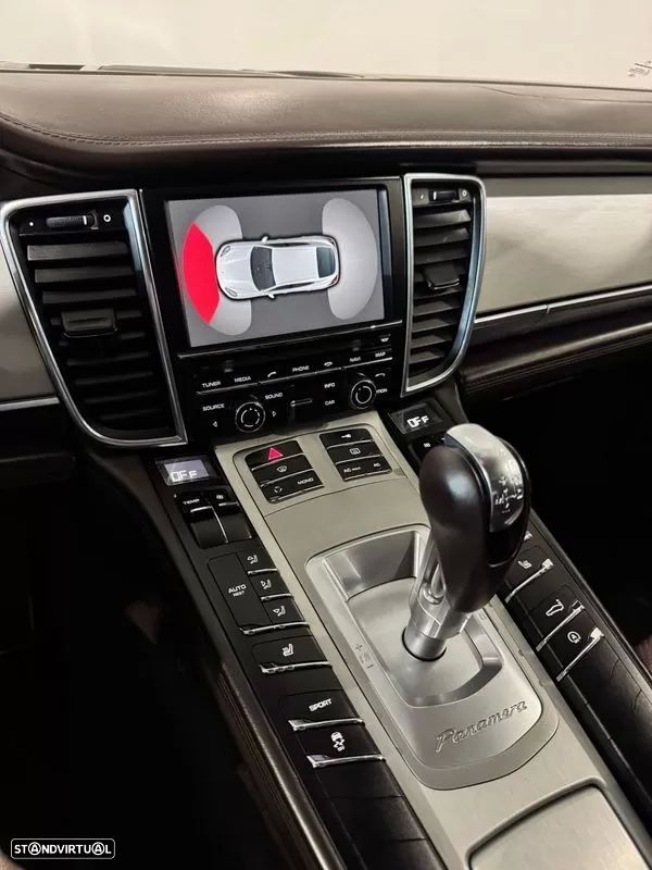 Porsche Panamera - 16