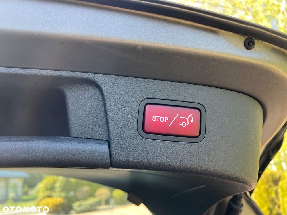 Mercedes-Benz GLA 200 7G-DCT AMG Line - 37