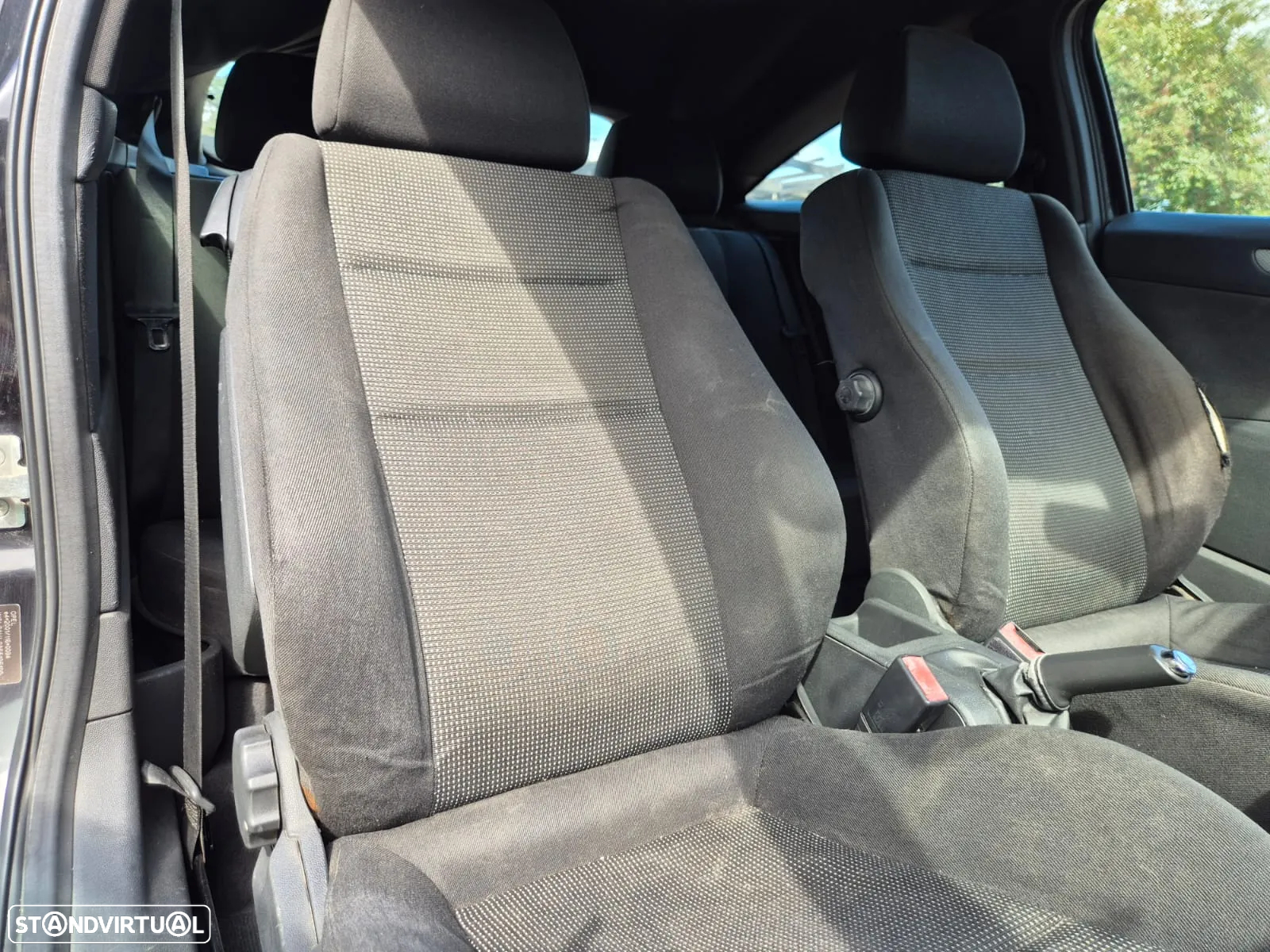 Opel Astra GTC 1.3 CDTi - 15