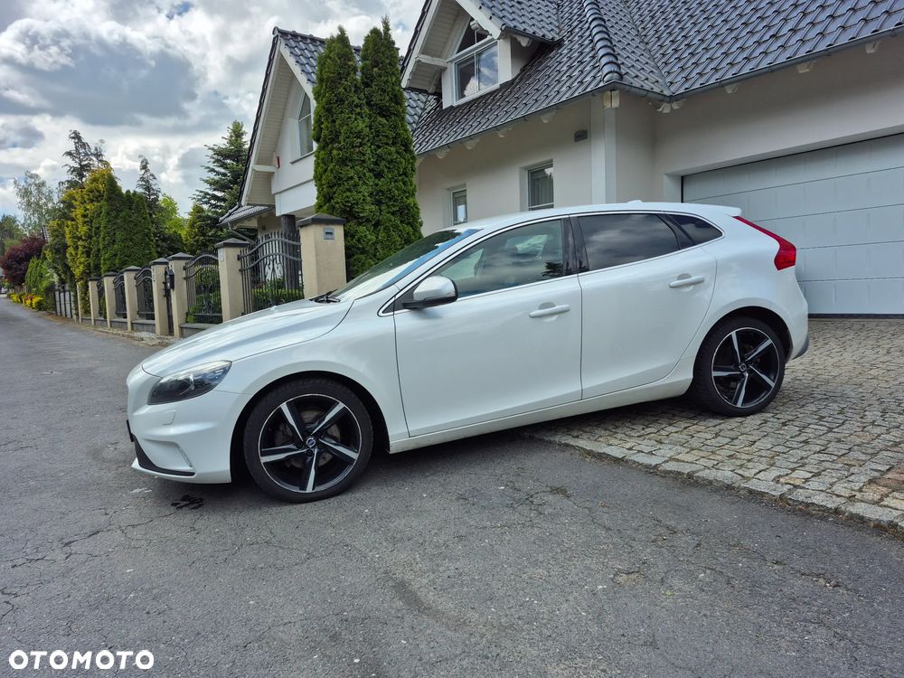 Volvo V40 D2 Drive-E R-Design Momentum - 14