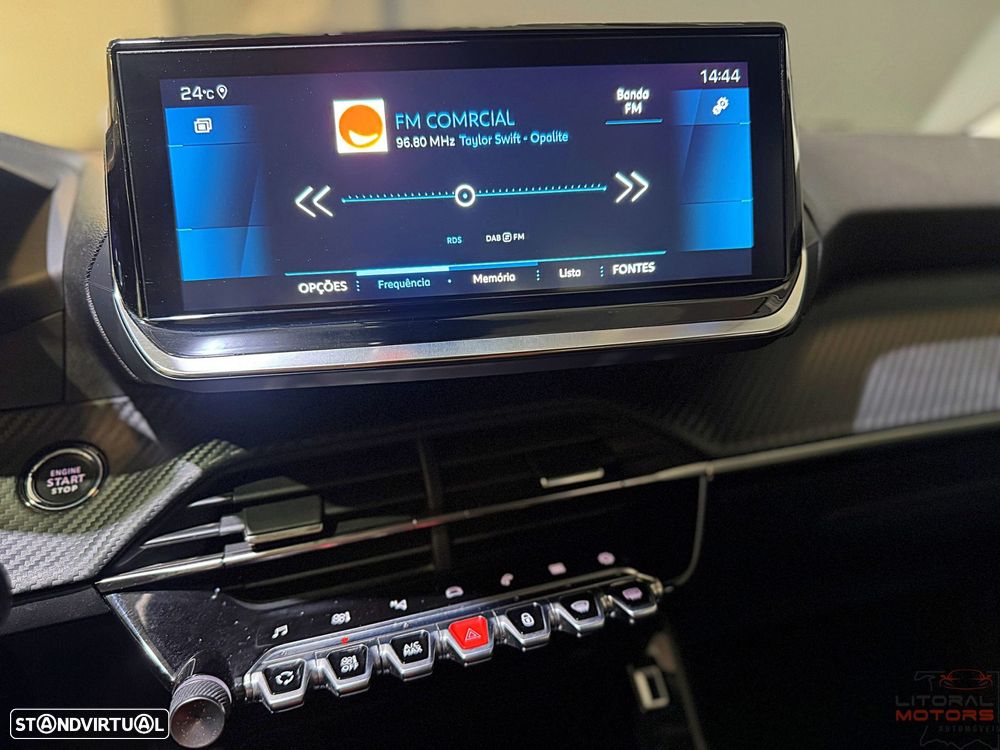 Peugeot 2008 1.2 PureTech Allure Pack - 28