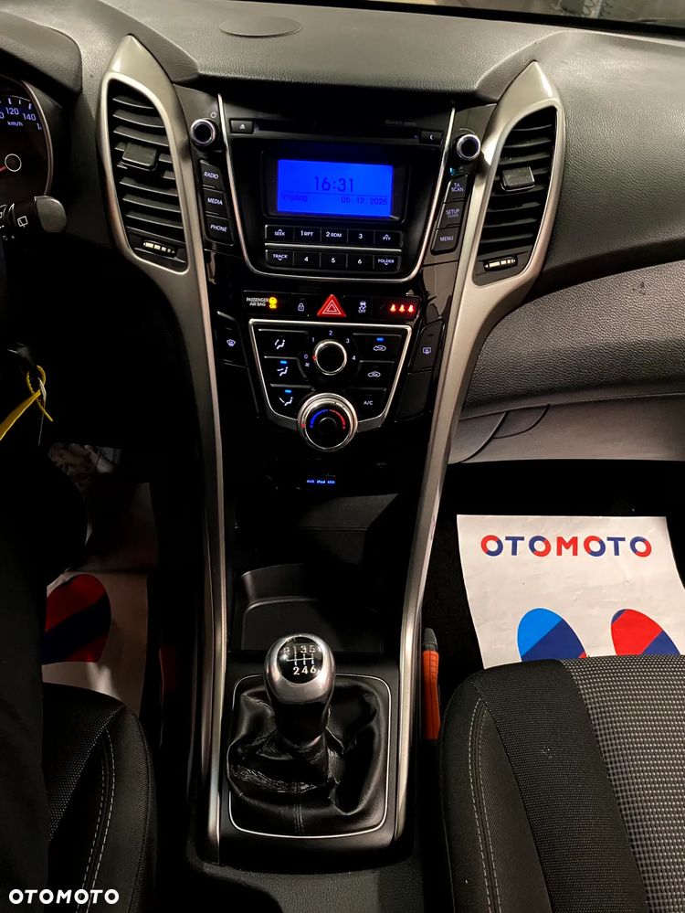 Hyundai i30 1.6 GDI BlueDrive Premium - 16