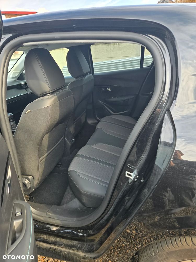 Peugeot 208 PureTech 100 Allure - 19