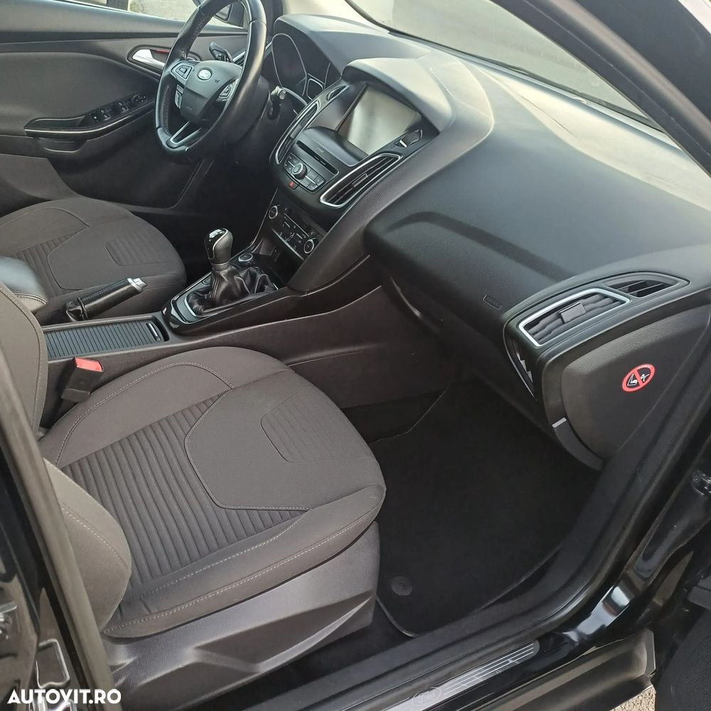 Ford Focus 1.0 EcoBoost Start Stop Titanium - 14