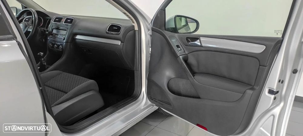 VW Golf 1.6 TDi Confortline - 22