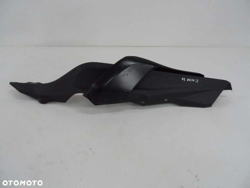 Yamaha MT07 osłona plastikowa boczek pod fotel P L - 3
