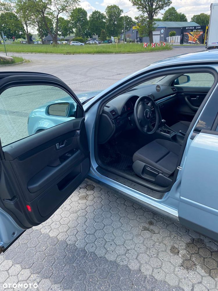 Audi A4 Limousine 1.6 - 6
