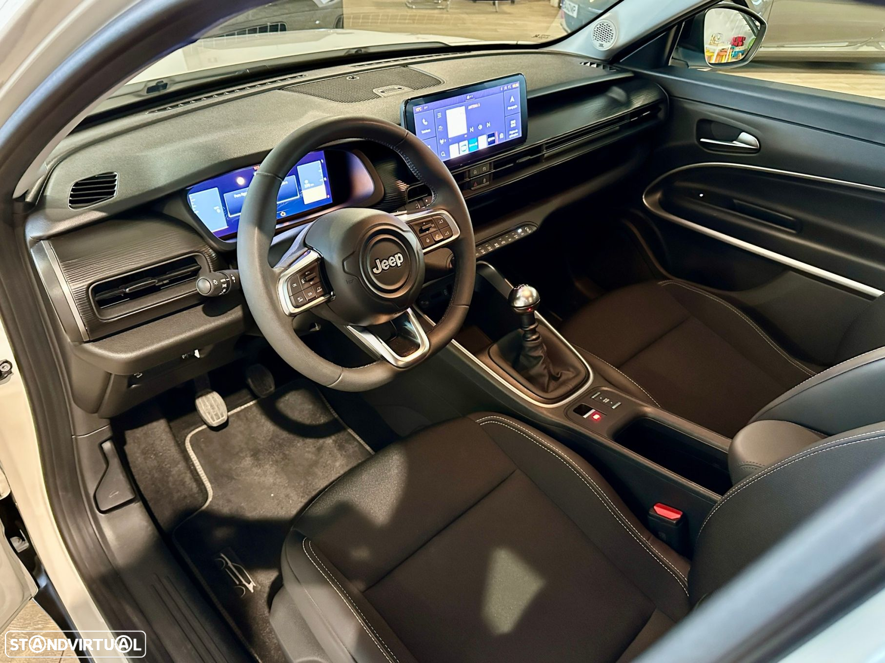 Jeep Avenger 1.2 GSE T3 Altitude - 14