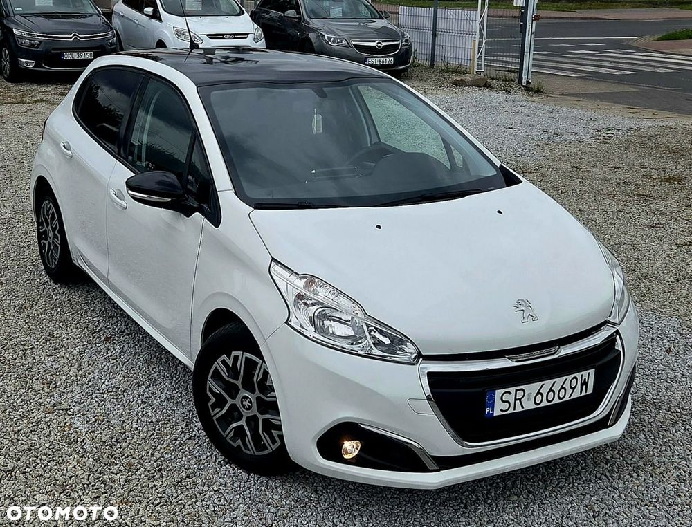 Peugeot 208 1.6 BlueHDi Allure S&S - 31