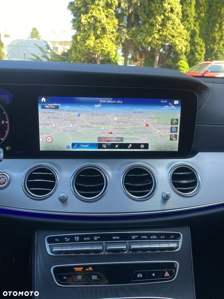 Mercedes-Benz Klasa E - 21