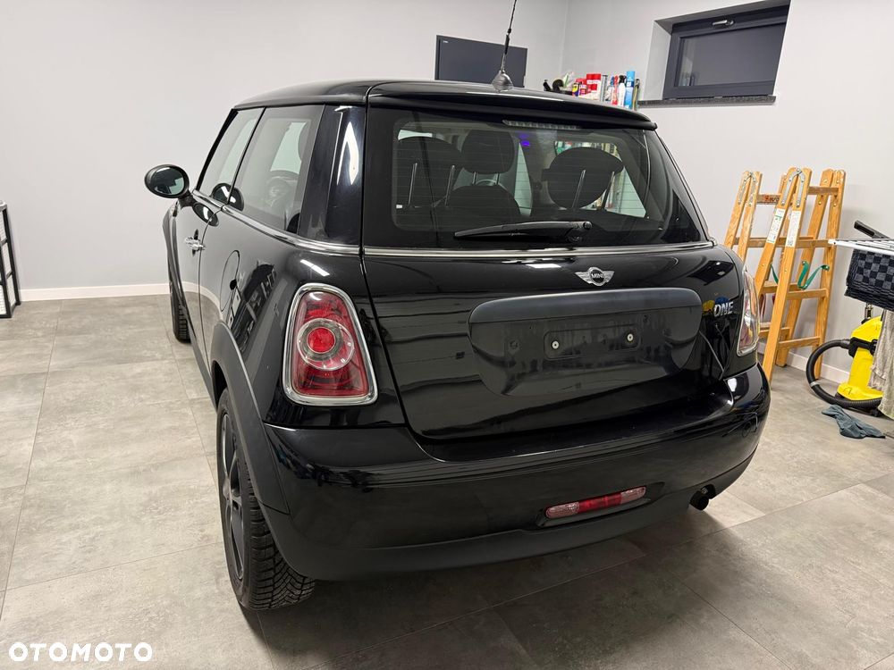 MINI ONE Brick Lane - 6