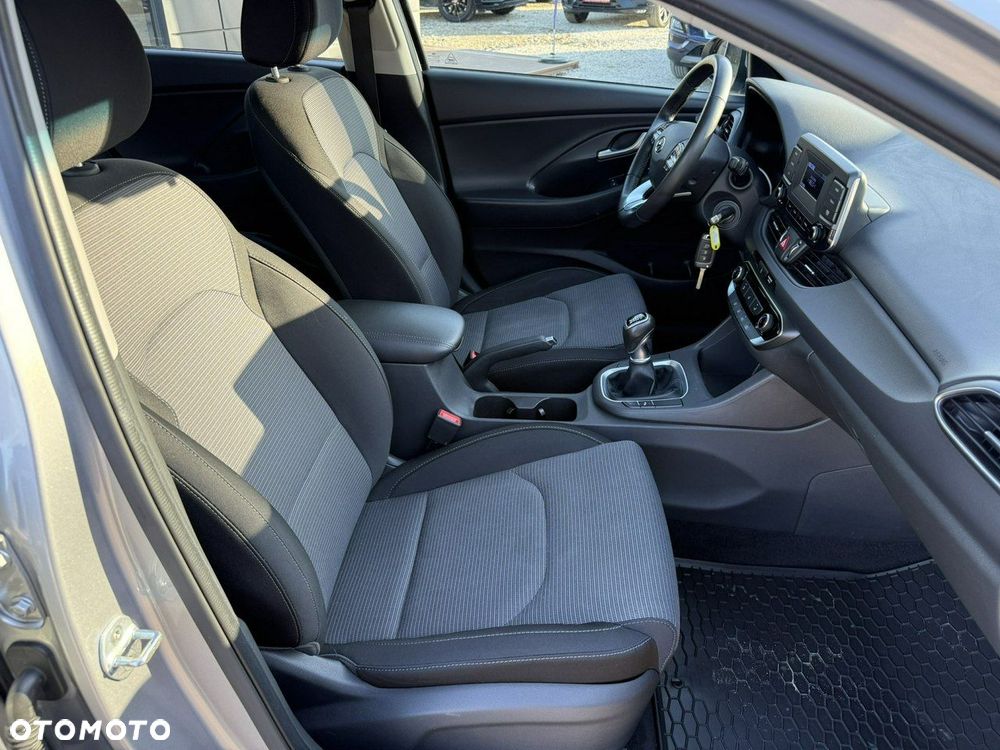 Hyundai i30 1.5 DPI Modern - 28