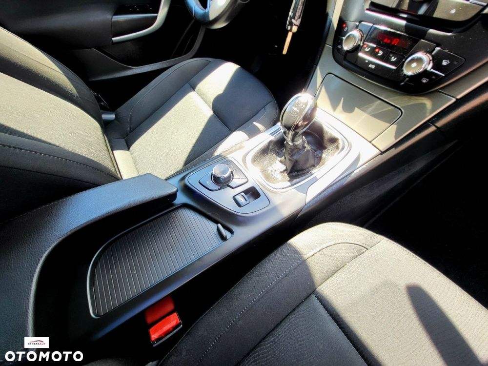 Opel Insignia - 21