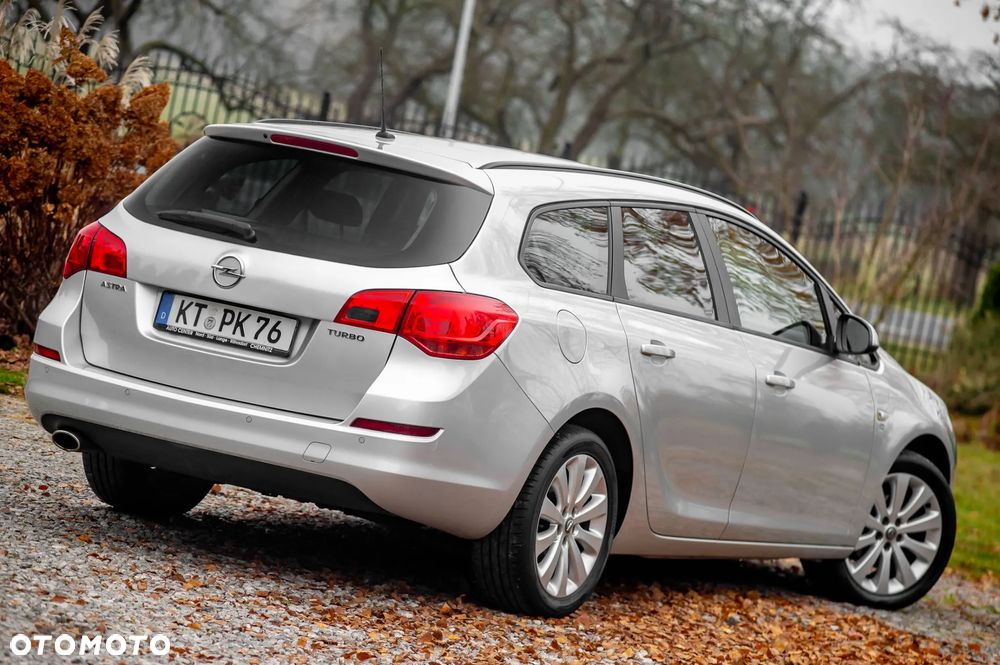 Opel Astra 1.4 Turbo 150 Jahre - 12