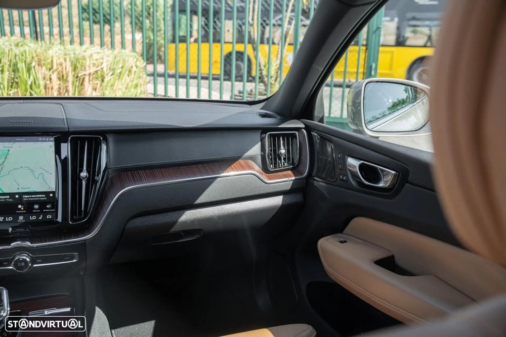 Volvo XC 60 T8 AWD Recharge Ultimate Bright — fotografia 22