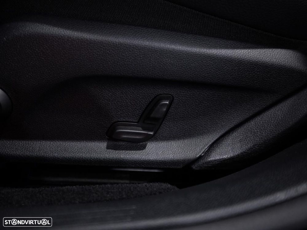Mercedes-Benz E 300 de AMG Line - 23