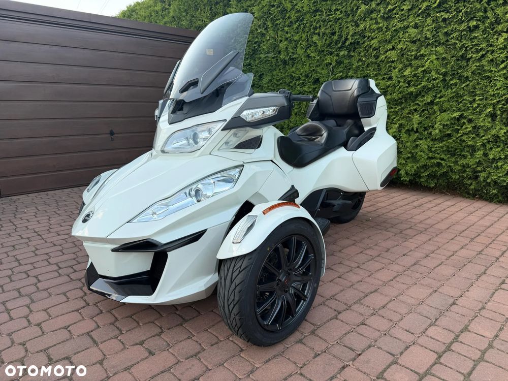 Can-Am Spyder - 1
