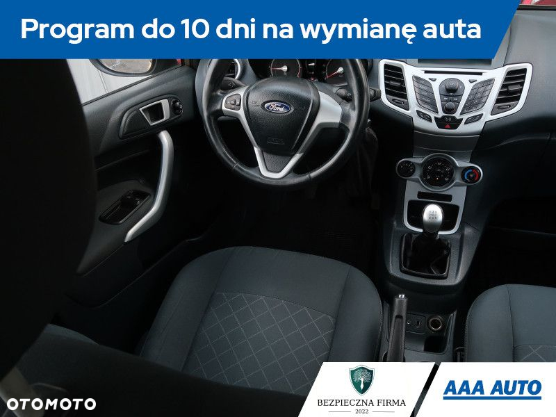 Ford Fiesta - 8