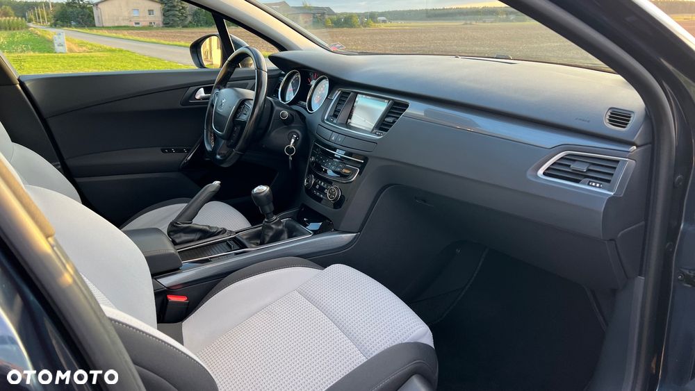 Peugeot 508 1.6 e-THP Allure S&S - 26