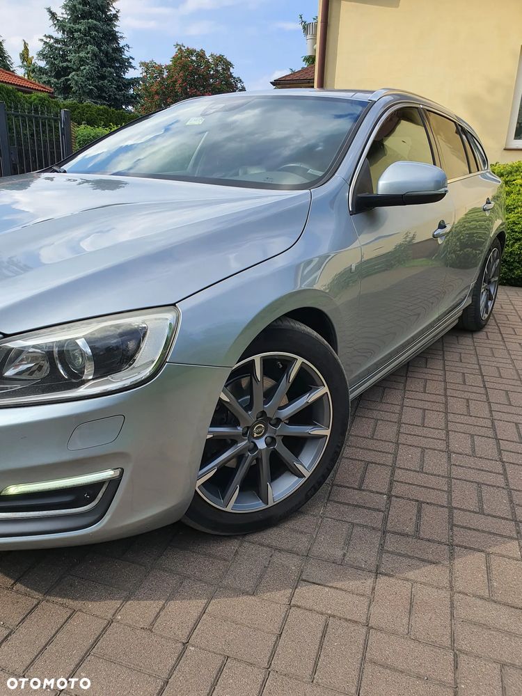 Volvo V60 D4 Drive-E R-Design Summum - 4