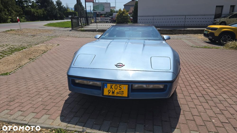 Chevrolet Corvette - 4