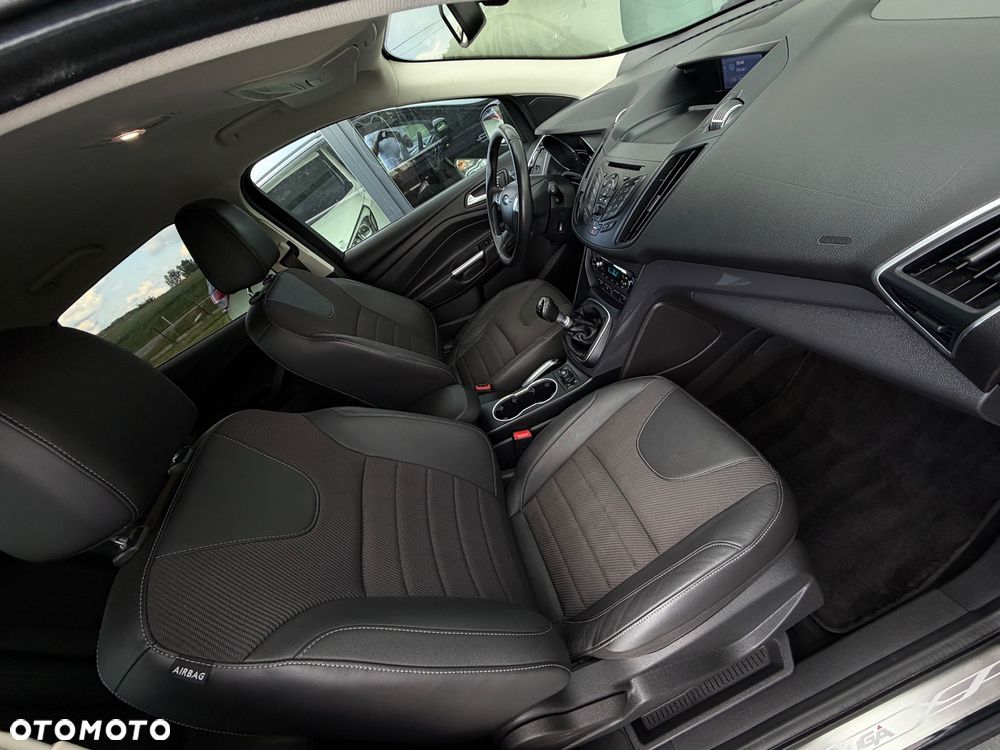 Ford Kuga 2.0 TDCi 4WD Titanium Plus - 23