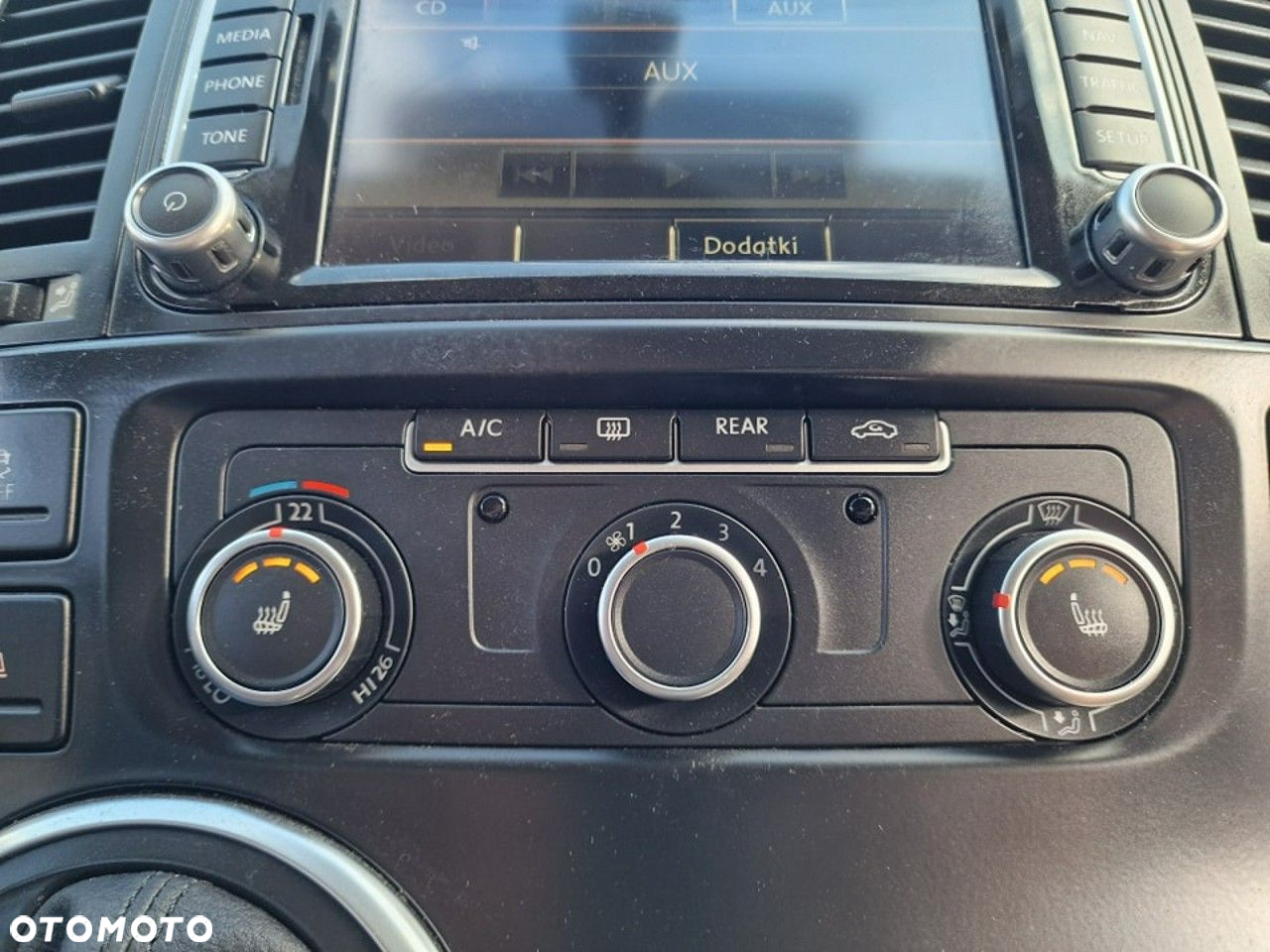 Volkswagen Multivan - 21