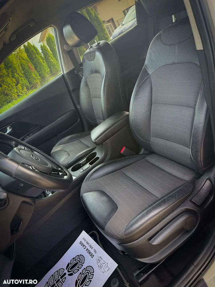 Kia Niro 1.6 GDI 2WD Aut. Vision - 11