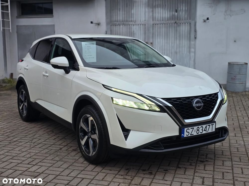Nissan Qashqai 1.3 DIG-T SHIRO - 1