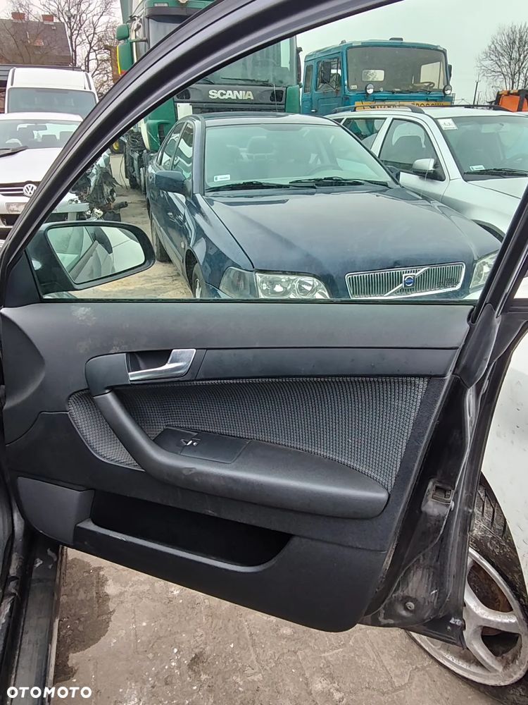 AUDI A3 8P 2008 r. 1,9d na części drzwi szyby fotel zamek podsufitka lampa zderzak klapa itp - 13