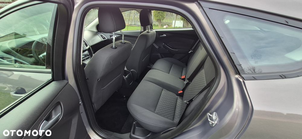 Ford Focus 1.6 TDCi DPF Champions Edition - 9