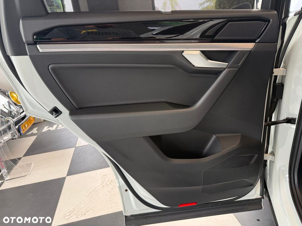 Volkswagen Touareg - 16