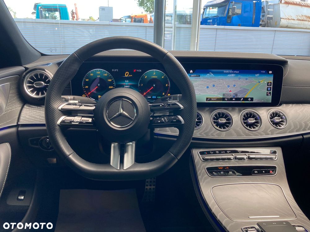 Mercedes-Benz CLS 300 d 4-Matic AMG - 4