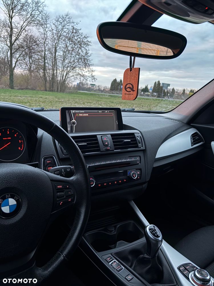 BMW Seria 1 120d - 10