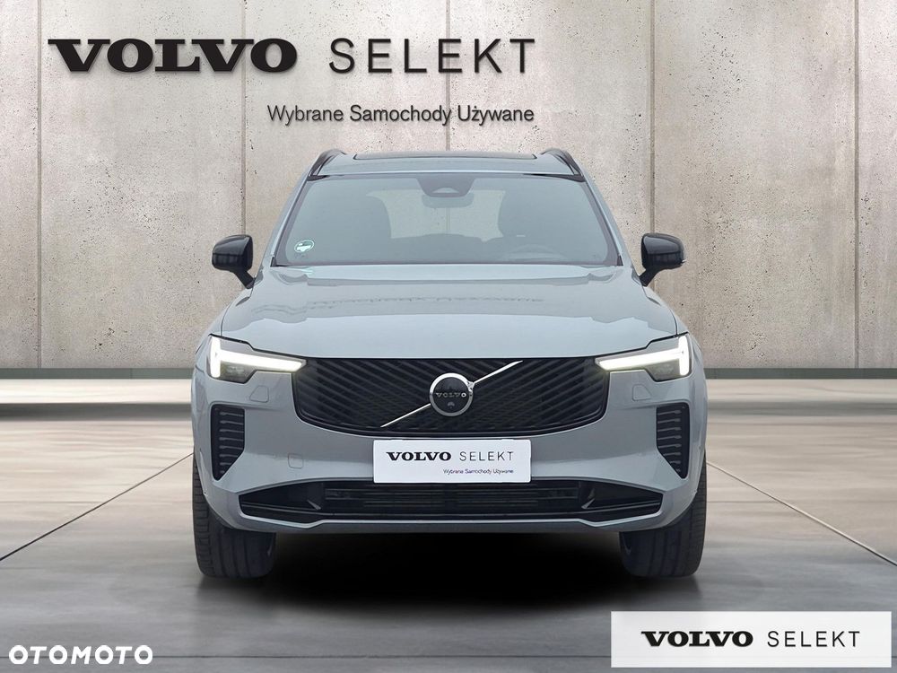 Volvo XC 90 - 9