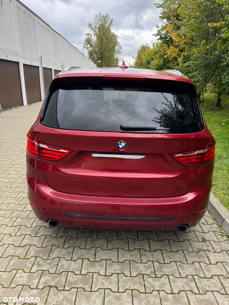 BMW Seria 2 220d Sport Line - 1