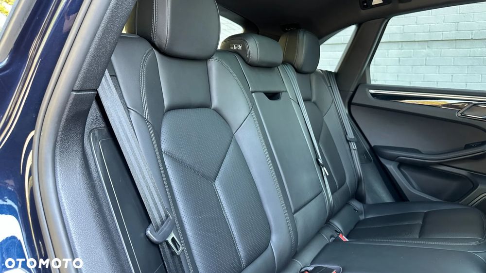Porsche Macan - 16